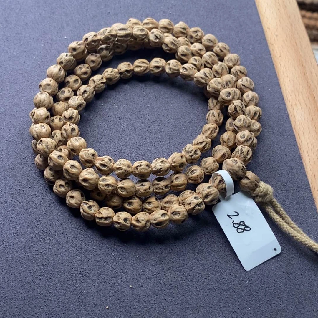 柏香籽/百香籽吊坠伯**马