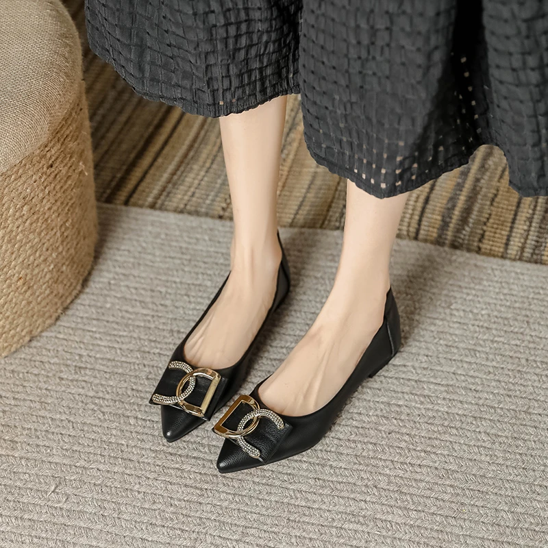 女百搭职场2025新款早春浅口尖头百搭软底工作鞋鞋子大码鞋41一43