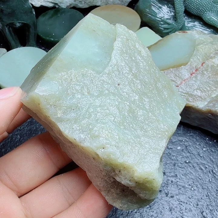 和田玉（糖玉）未镶嵌珠宝奇石