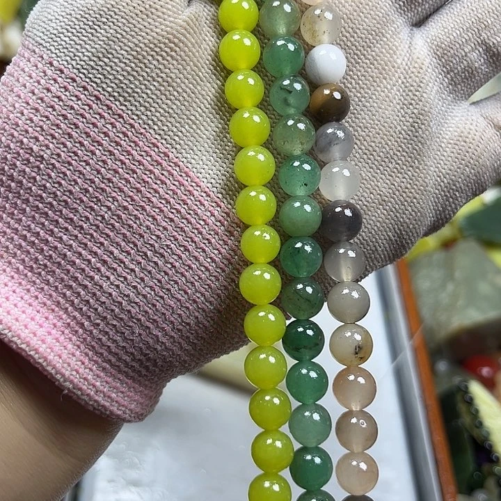 未镶嵌透闪石质玉珠宝奇石
