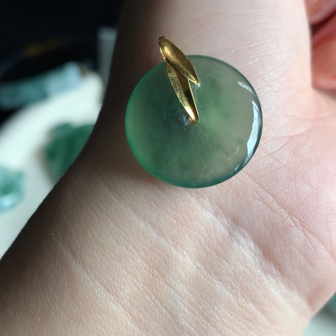 翡翠未镶嵌吊坠(不含链)翡翠