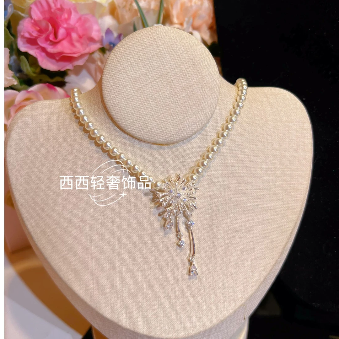 铜合金锆石项链 璀璨花火锆石吊坠长款项链女2025轻奢高级锁骨链