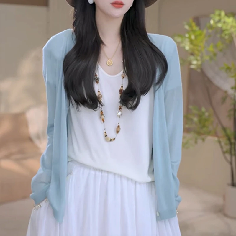 纯色设计感简约时尚针织衫2025春秋新款高级感舒适软糯轻肤上衣女