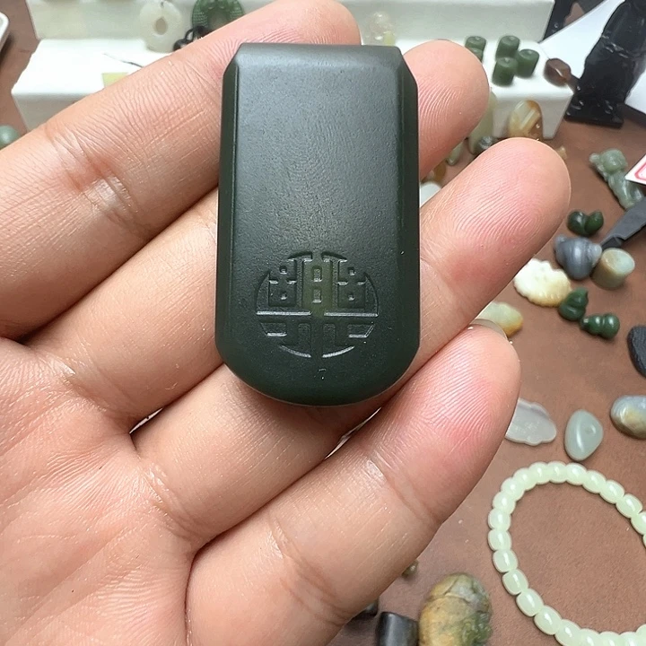 未镶嵌和田玉珠宝半成品
