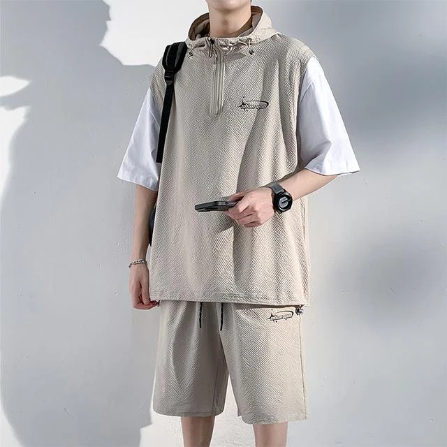 夏季日系纯色简约连帽套装大码短袖体恤衫直筒短裤日常百搭两件套