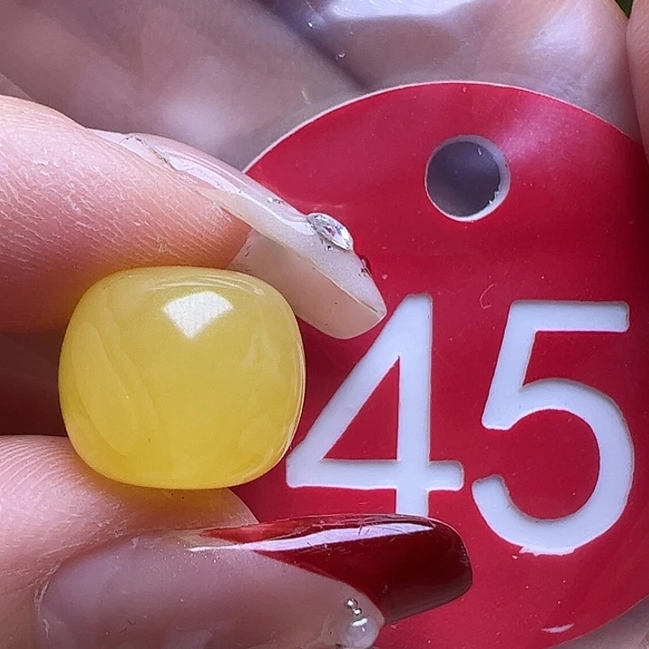 蜜蜡未镶嵌珠宝奇石12.2mm鸡油黄老型