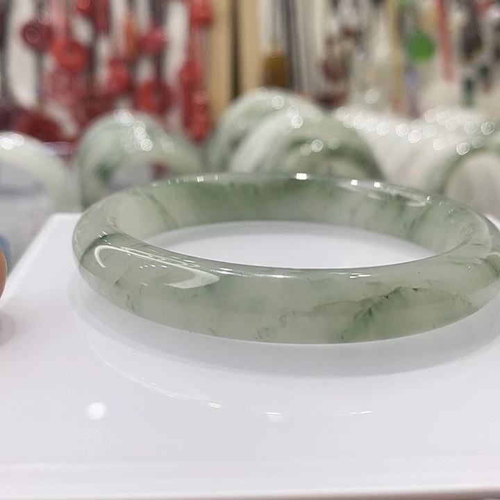 石英质玉未镶嵌手镯