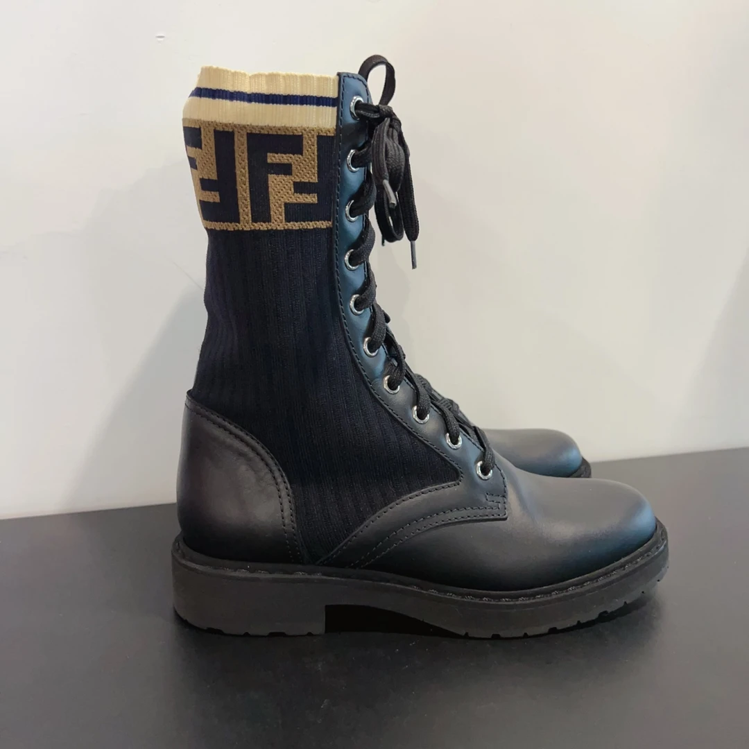 99新 FENDI/芬迪 安洁利严选 靴子 尺码36成色看直播 GSH0263