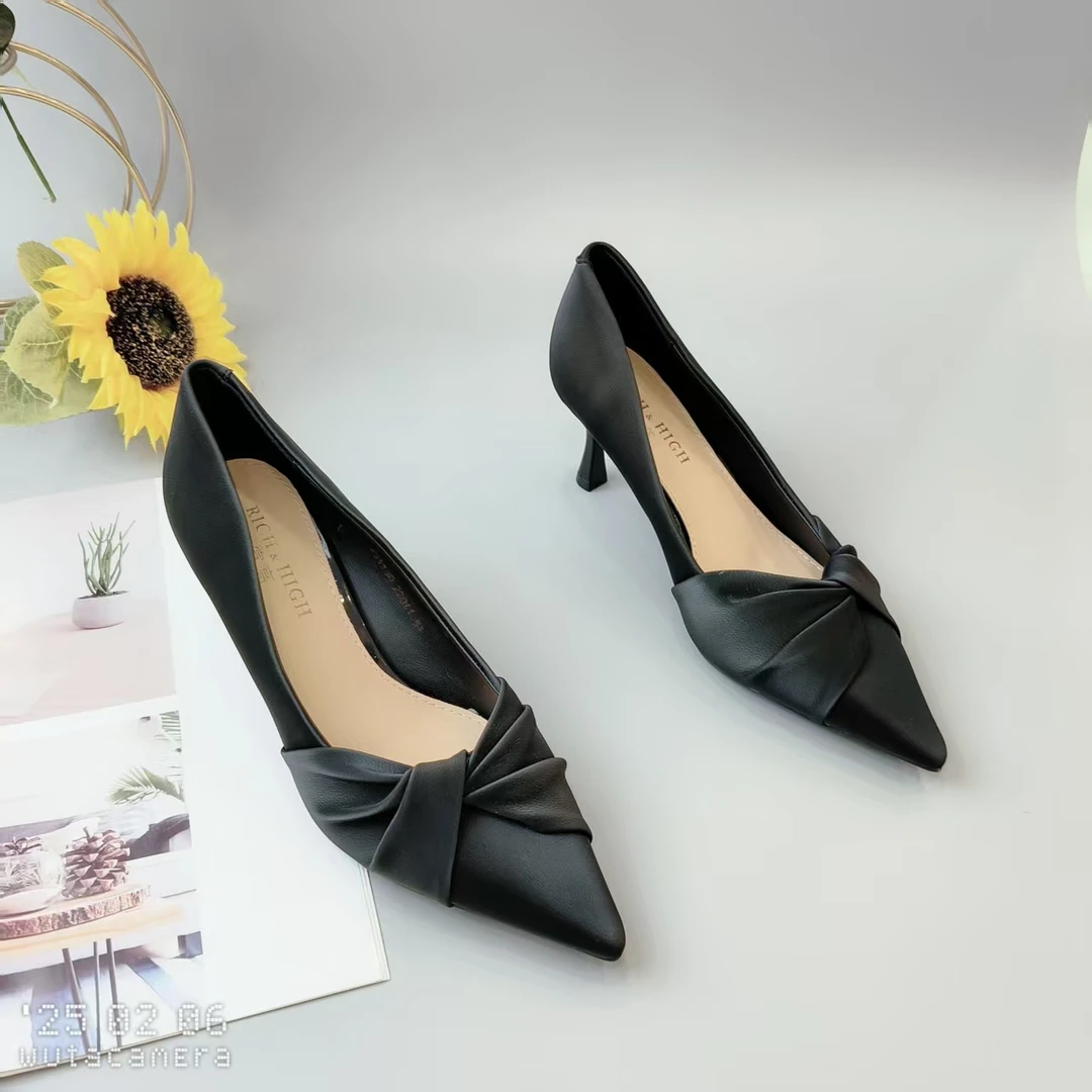 31130 新款法式小跟气质高跟鞋女细跟尖头百搭单鞋