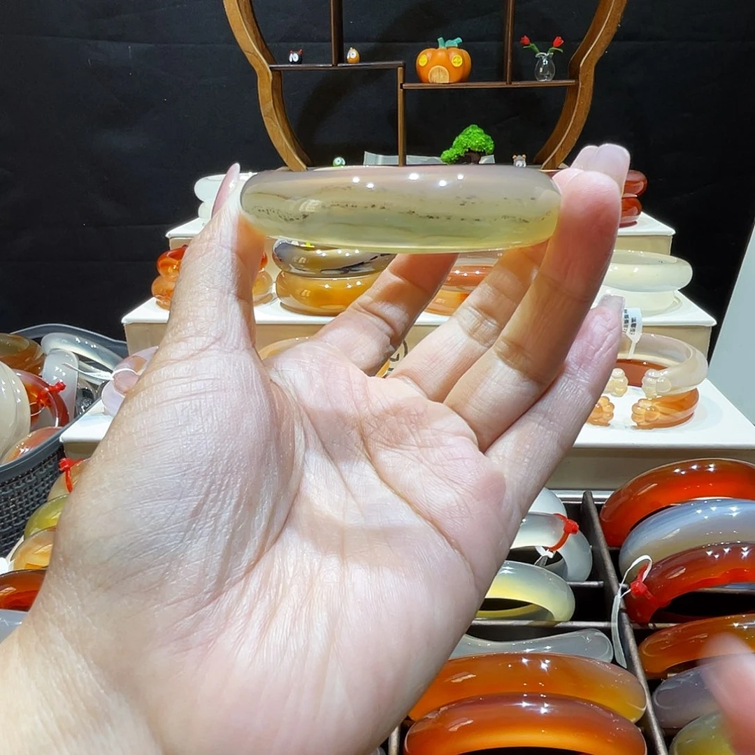 玛瑙/玉髓未镶嵌手镯