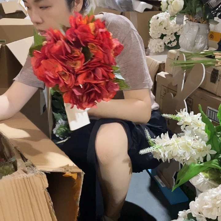 陶瓷花瓶部分（微瑕）