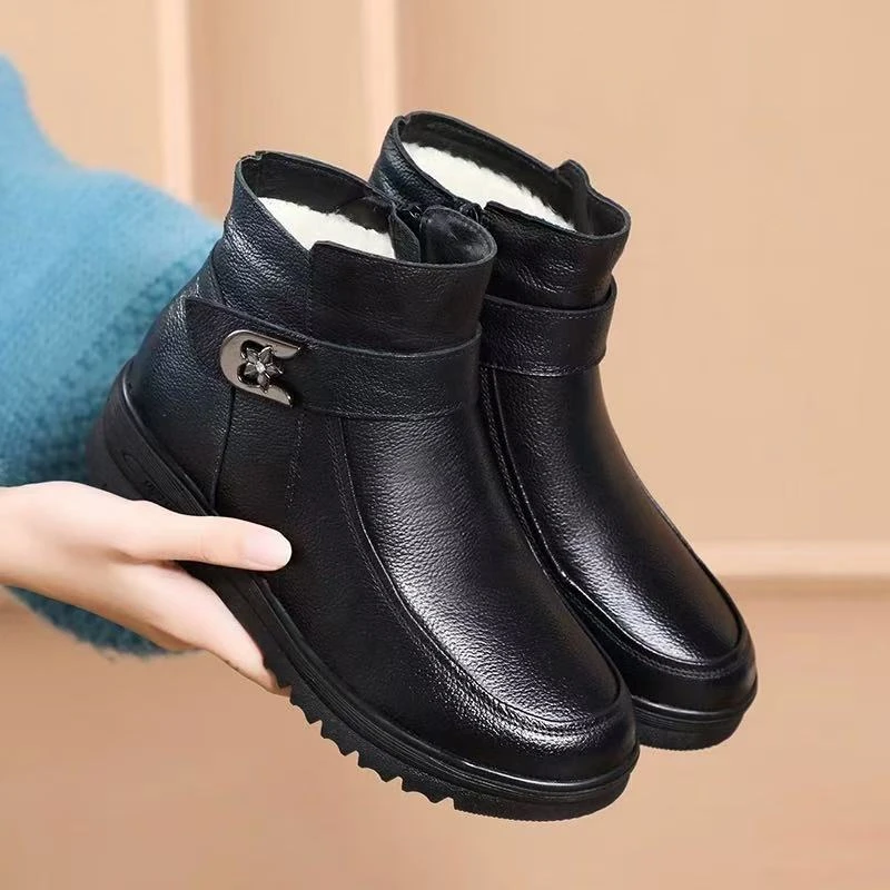 冬季妈妈鞋真皮加绒保暖皮鞋中老年人棉鞋女3352