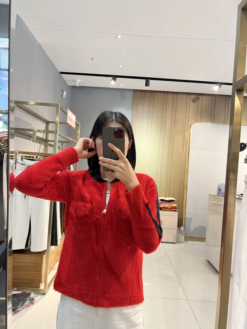 雅意娜菲针织衫GR9969