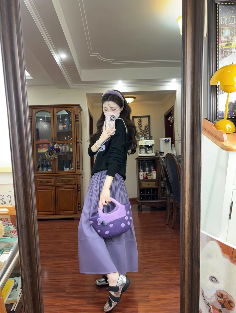 秋季一整套韩系穿搭黑色圆领套头软糯毛衣上衣女百褶半身裙套装潮