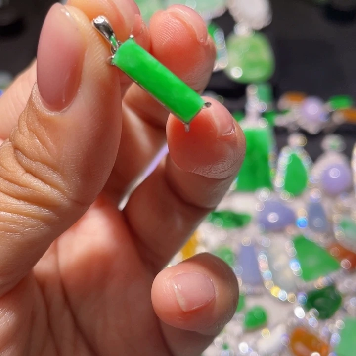 翡翠银S925镶嵌颈饰精品