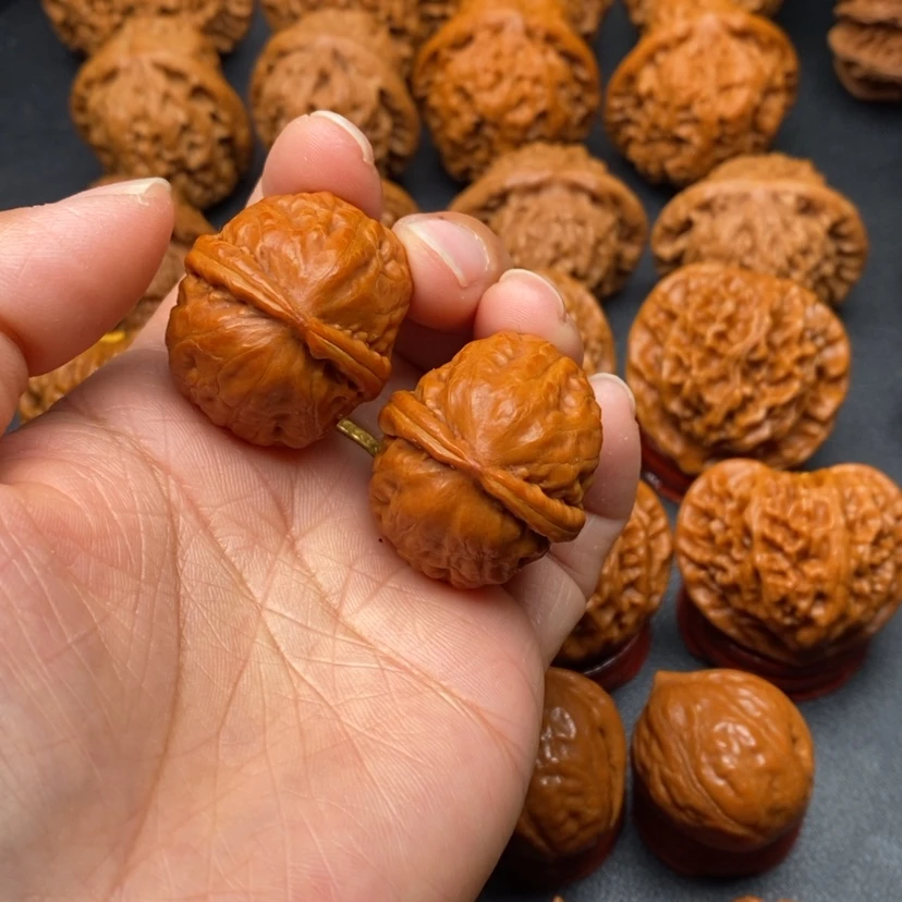 【闪购商品】文玩核桃把件蛇皮球