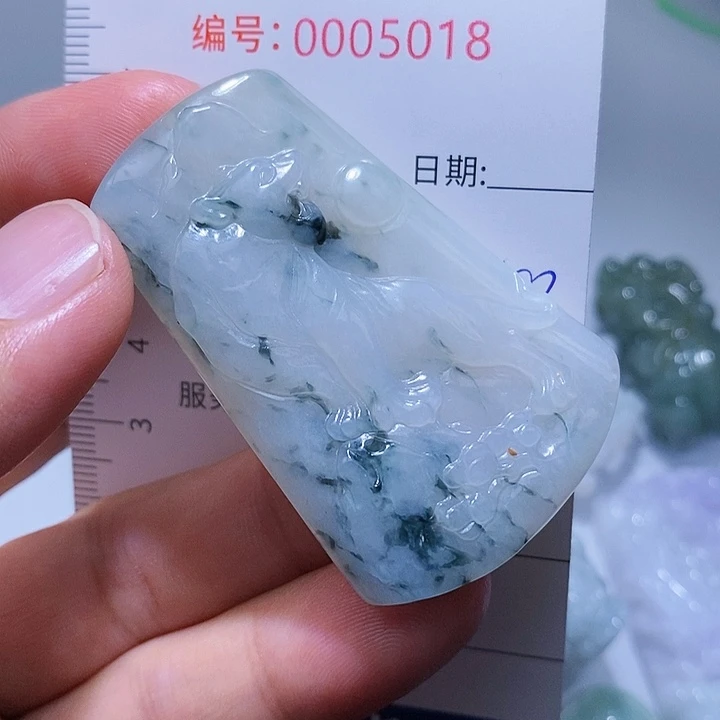 翡翠颈饰未镶嵌一