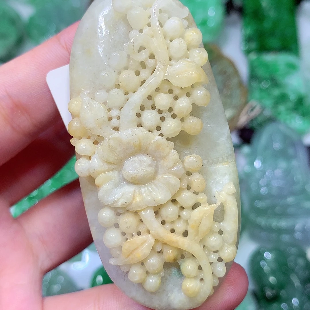 吊坠(不含链)未镶嵌翡翠