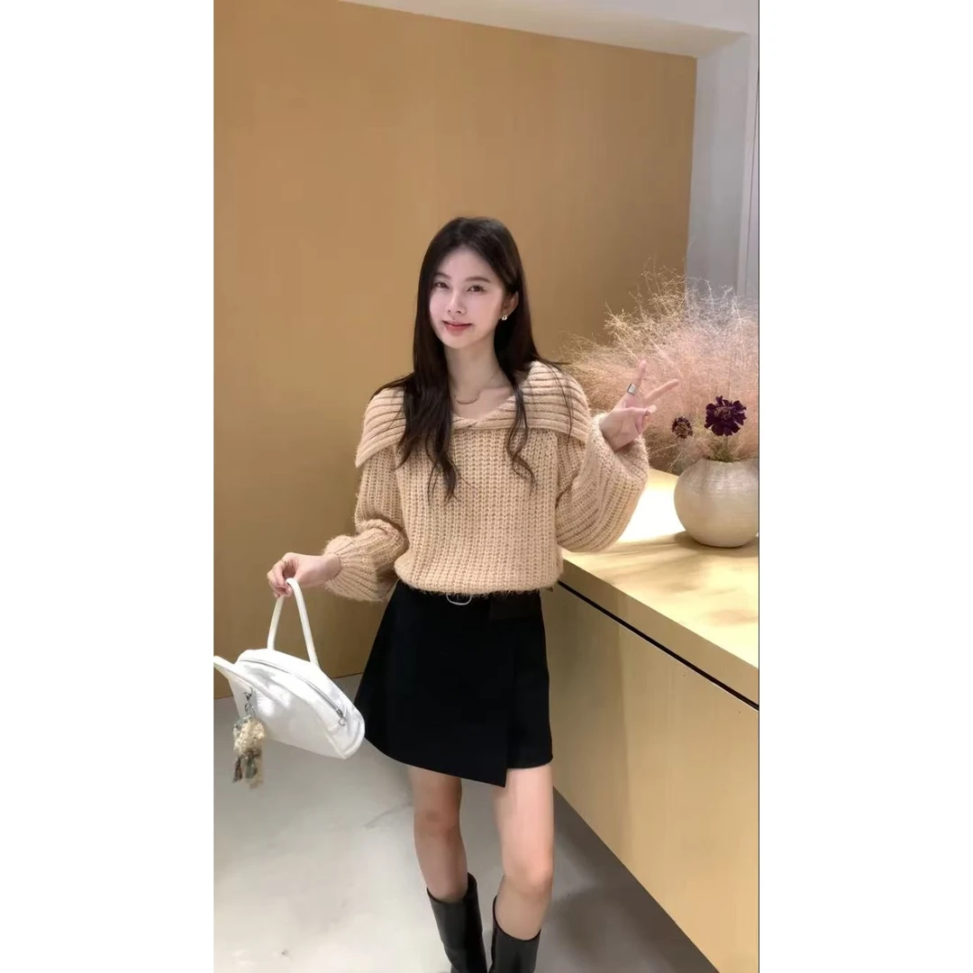 法式小众独特大翻领针织衫女2025年秋季新款百搭宽松上衣短裙套装