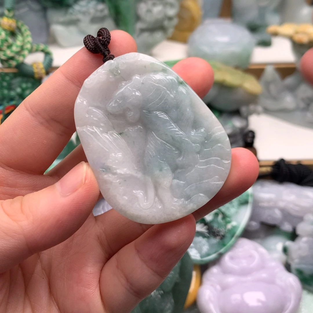 吊坠(不含链)未镶嵌翡翠