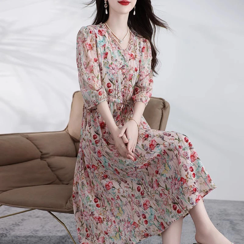 王小鸭2025夏季新款连衣裙女印花气质收腰显瘦甜美时尚高端裙子