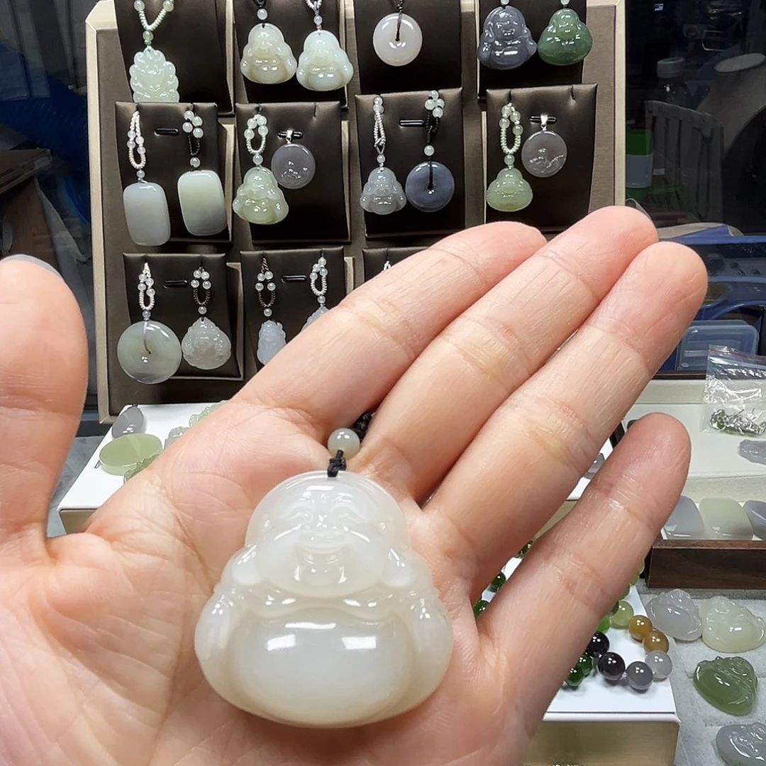 雨***淋和田玉未镶嵌颈饰