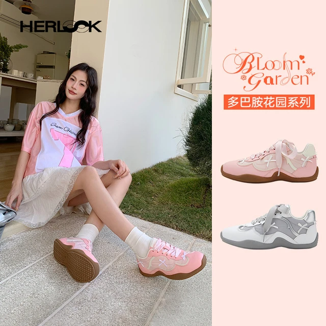 HERLOOK多巴胺花园芭蕾德训鞋女2025春新款甜美百搭复古软底板鞋