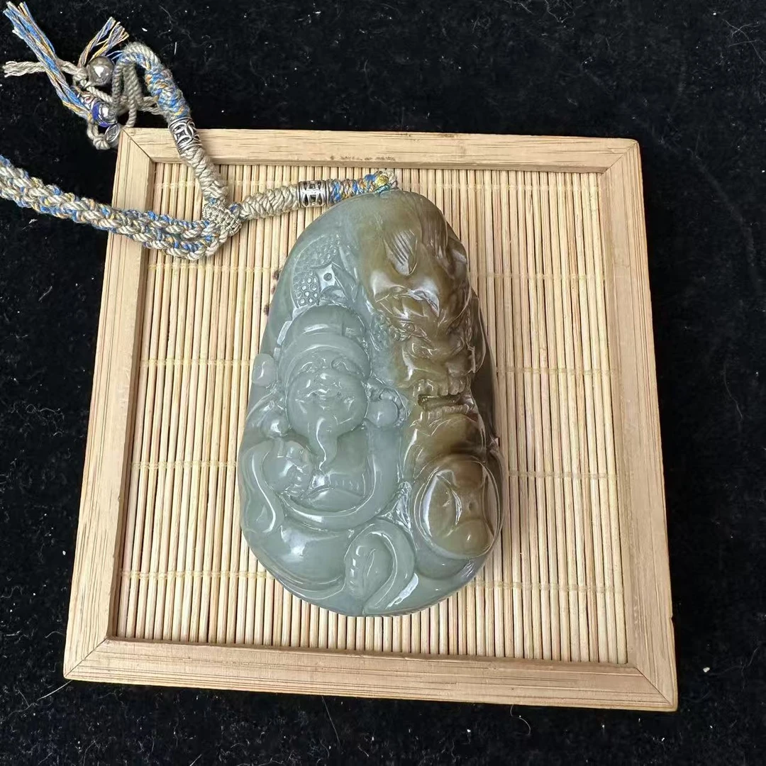 和田玉御龙佛公手把件1111