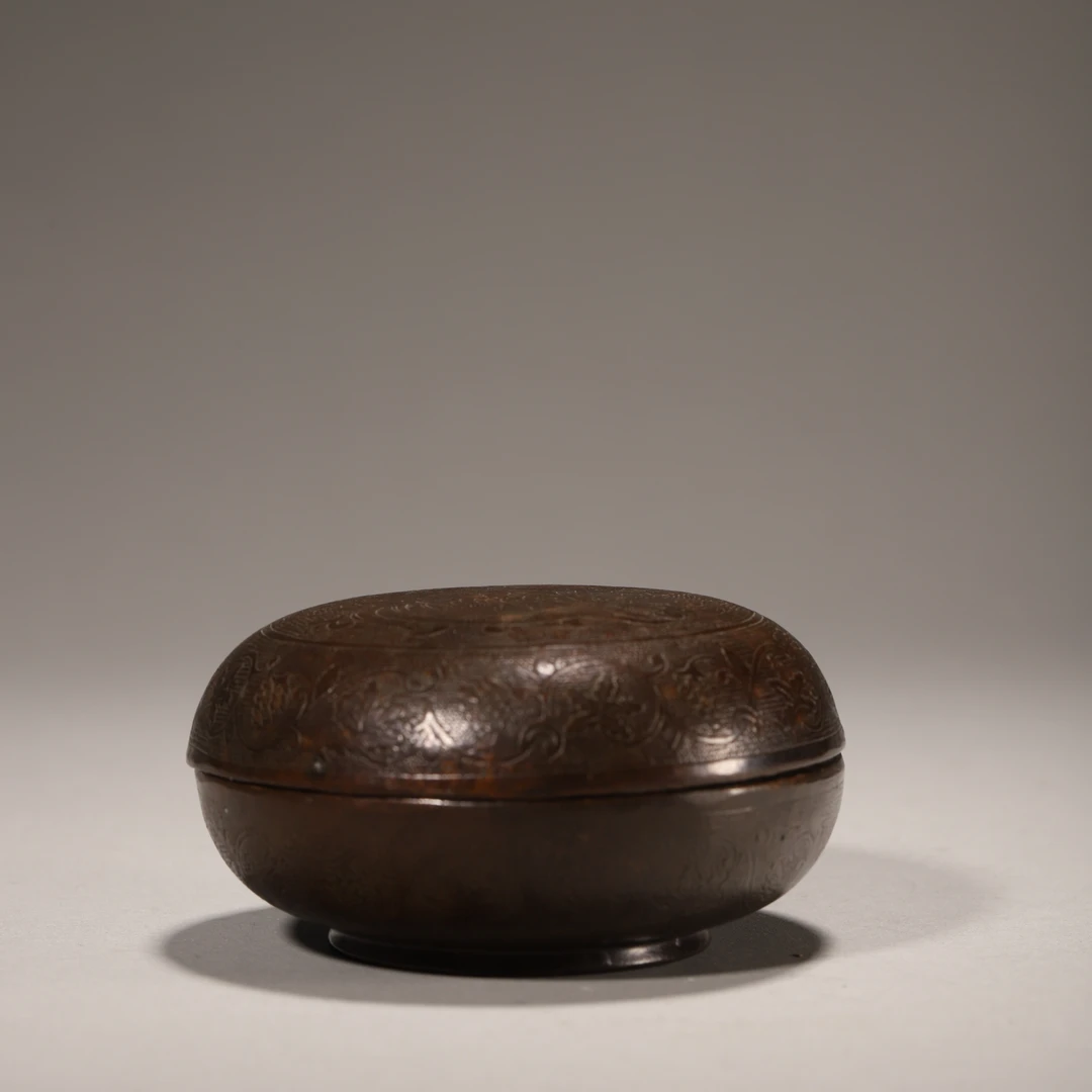 Lot29 清代 铜珍珠地凤纹香盒