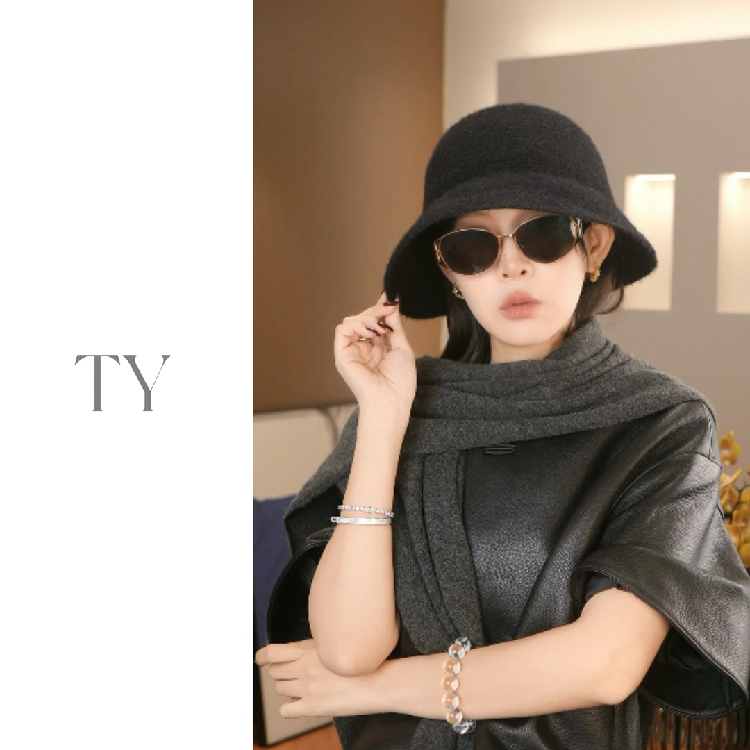 太一  “奢贵老钱”水貂绒大帽檐渔夫帽女简约百搭气质显脸小