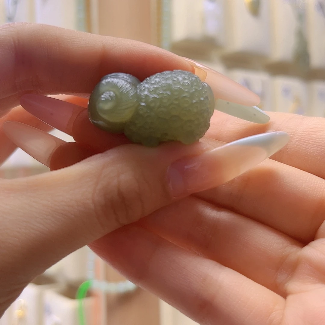 《***3吊坠(赠链)未镶嵌和田玉