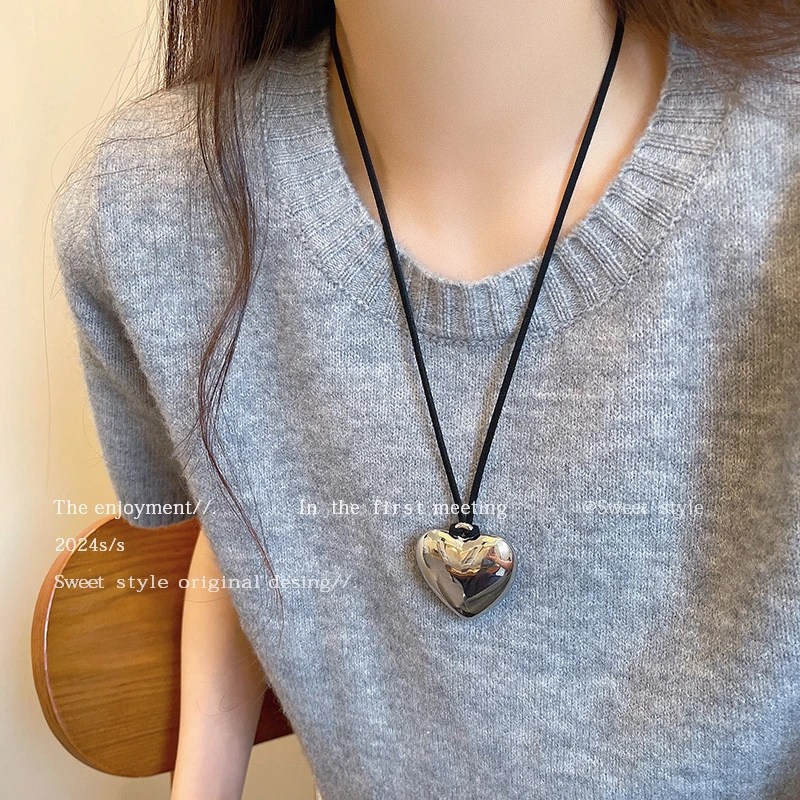 非金属布艺项链 fever同款爱心吊坠项链女秋冬复古气质长款毛衣链