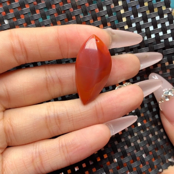 南红玛瑙吊坠(不含链)未镶嵌