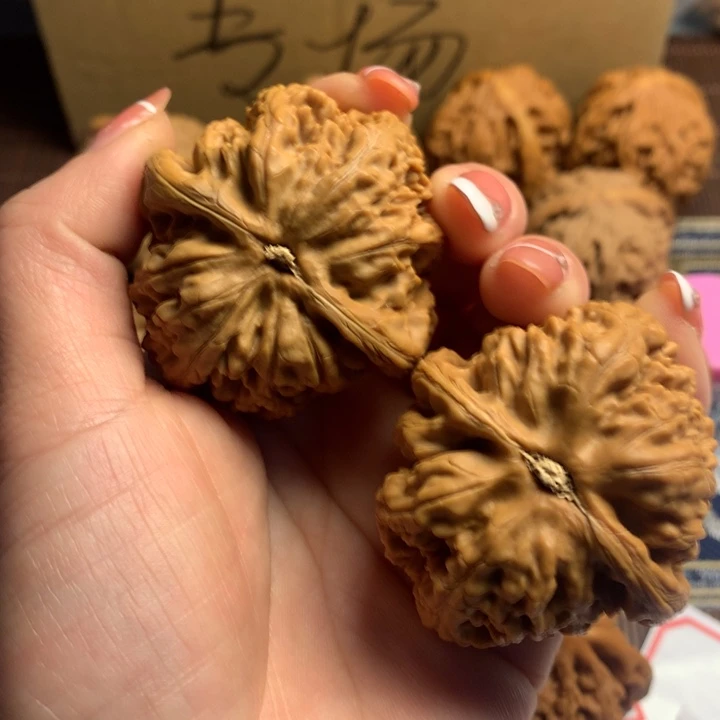 吊坠文玩核桃小*儿粗筋
