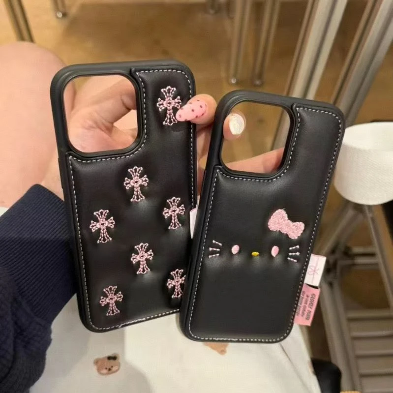 刺绣十字架猫咪皮质适用于iPhone16promax手机壳15少女心14可爱13