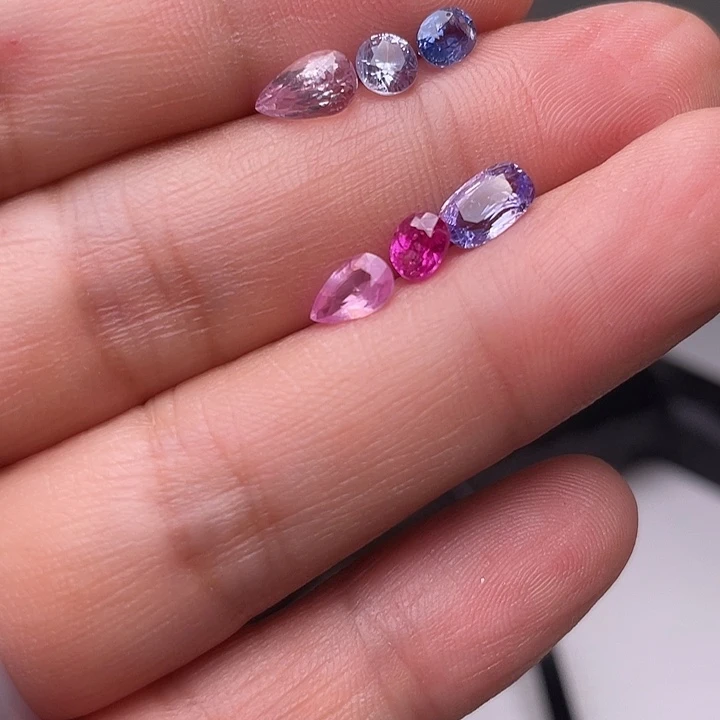 定制蓝宝石未镶嵌戒面缅甸天然抹谷无烧蓝宝石4.2克拉