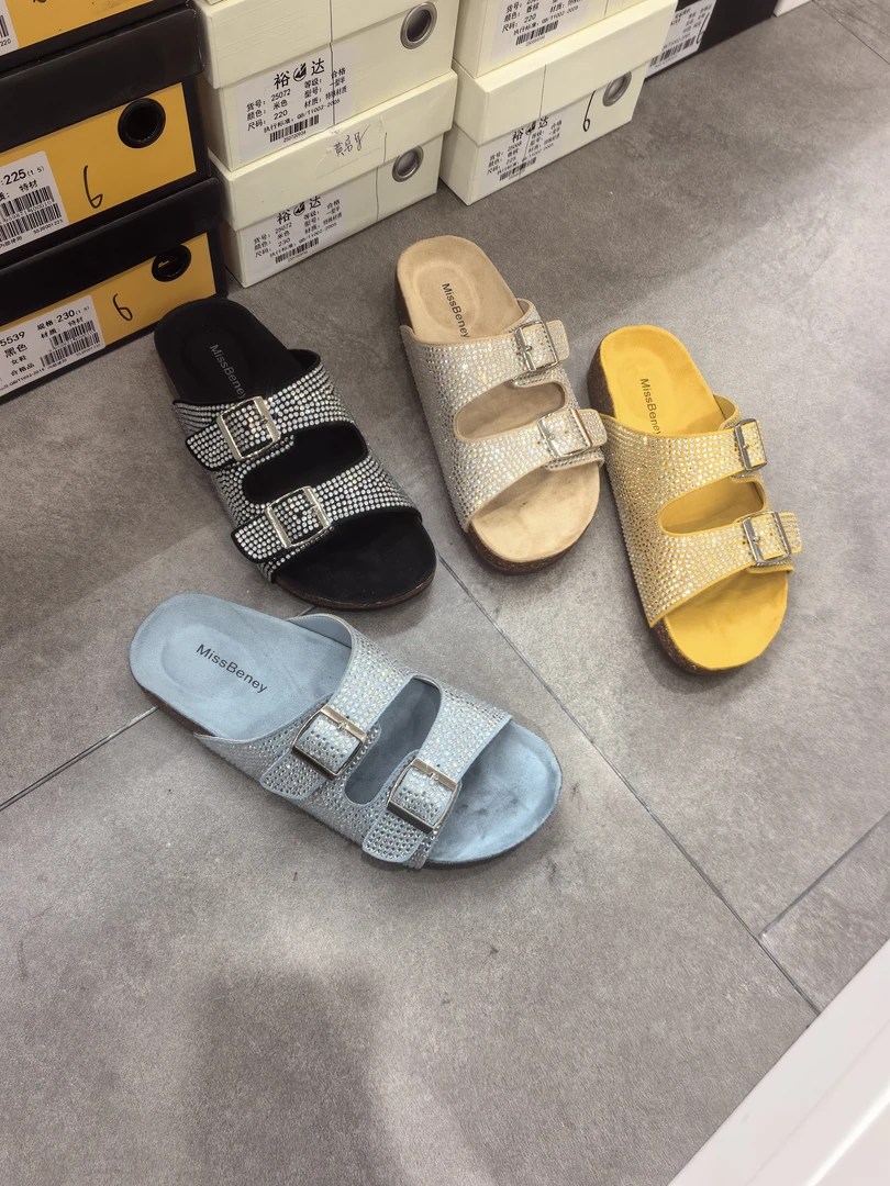 微瑕疵 水钻软底博肯凉拖662-8