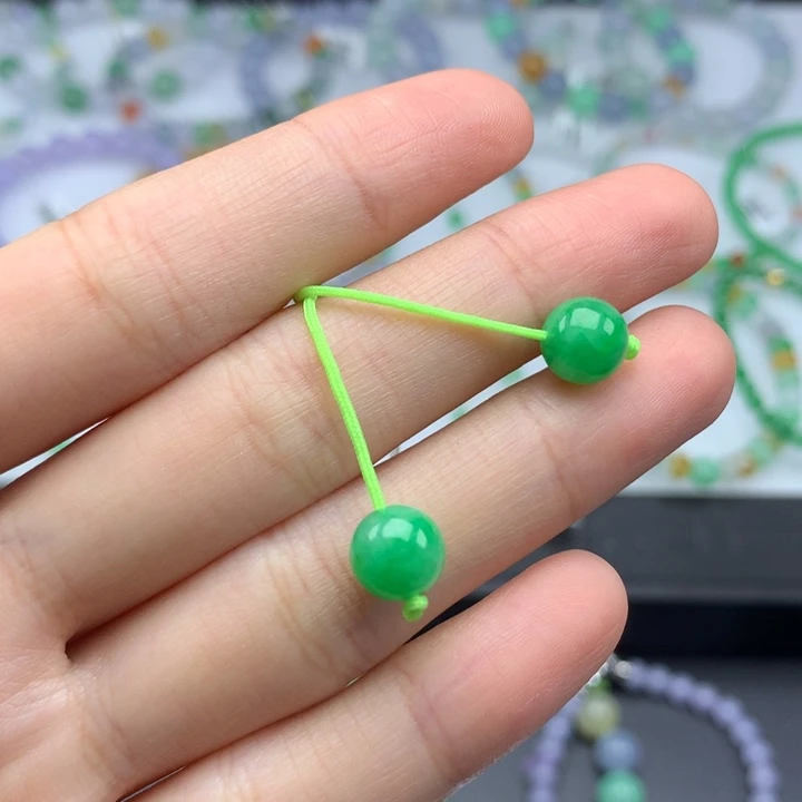 翡翠手镯未镶嵌翡翠