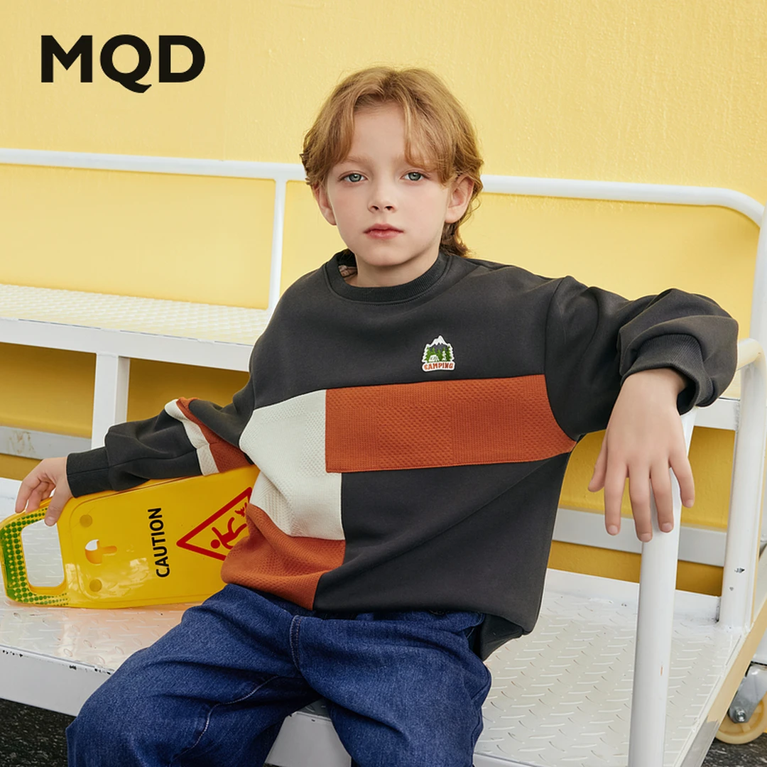 MQD童装25春新品学院风色块拼接潮酷休闲运动圆领卫衣9651W0637