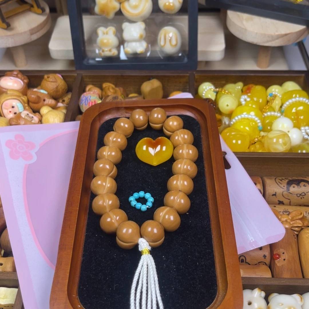 早***.猴头核桃手串猴头