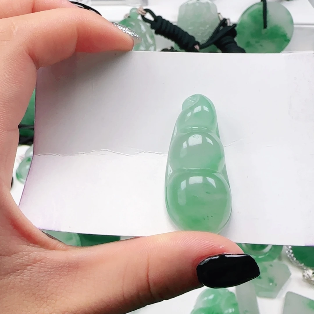 石英质玉未镶嵌吊坠(赠链)