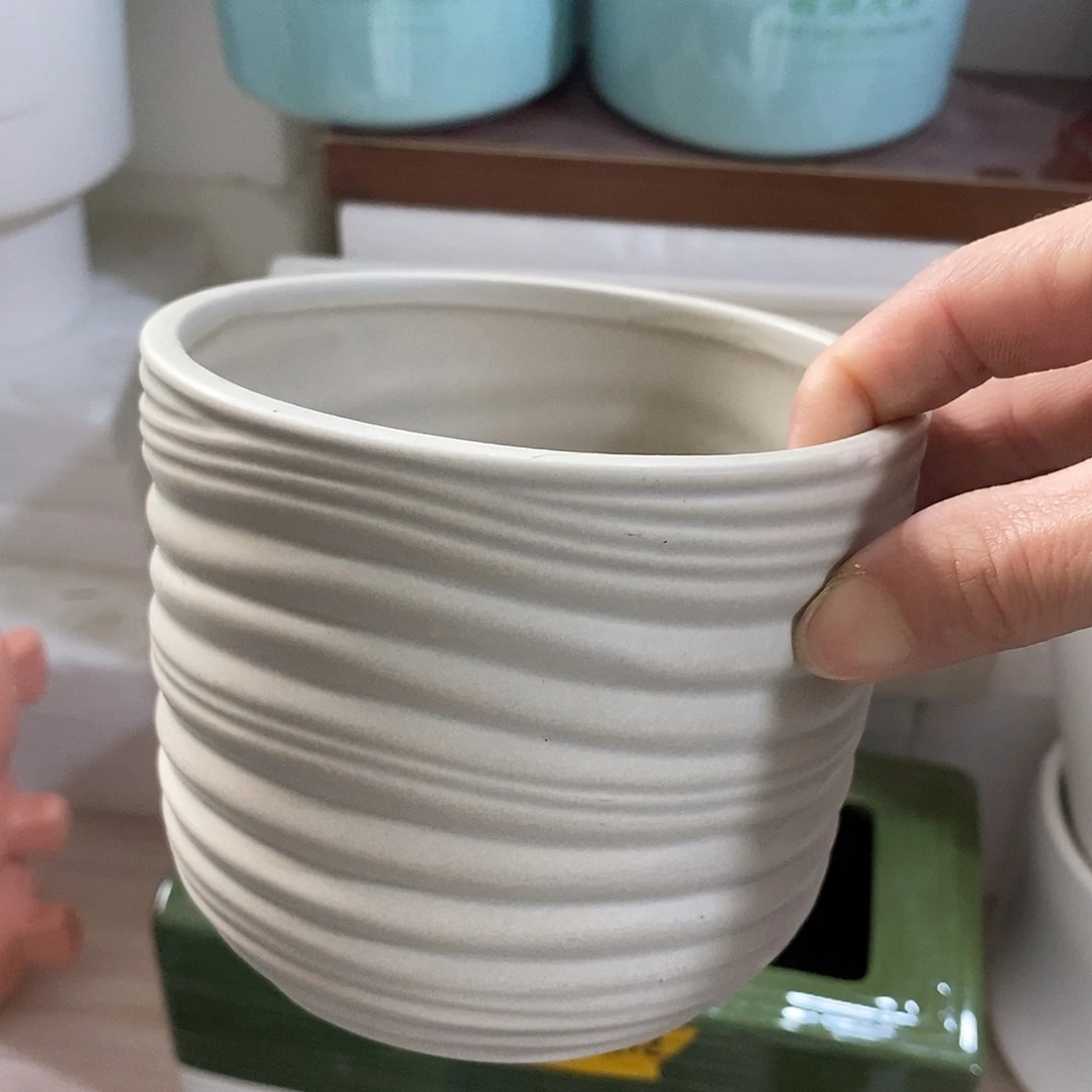 摆件陶盆有孔 瑕疵介意勿拍