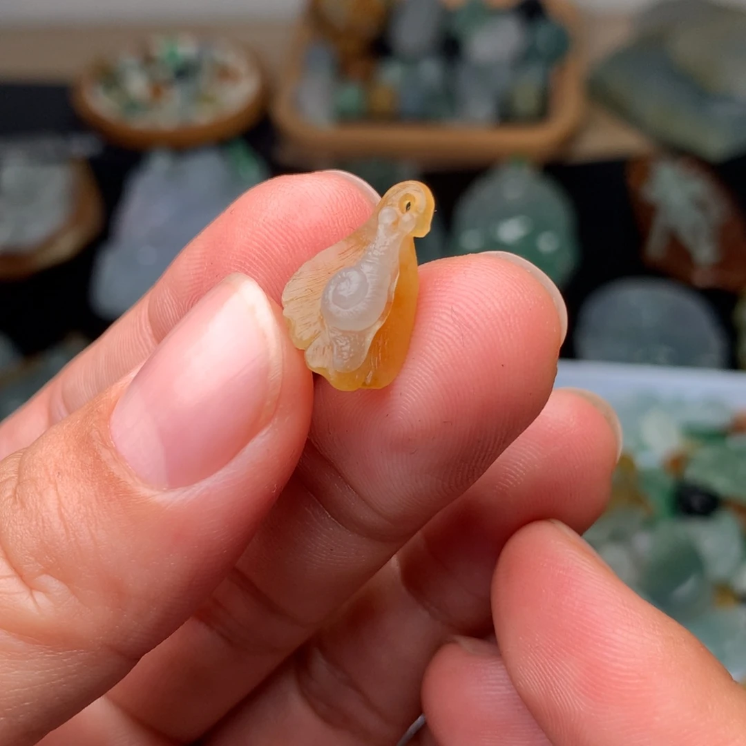 定制翡翠未镶嵌银杏叶