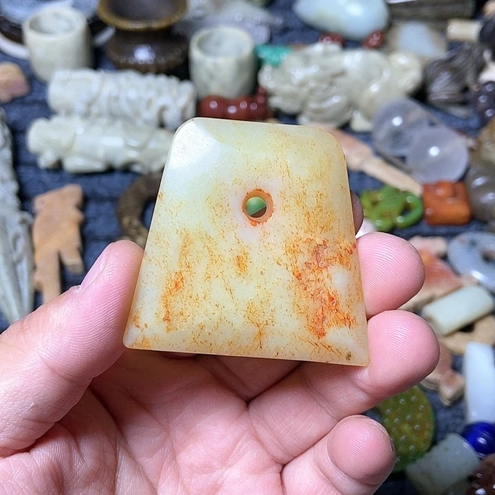 和田玉未镶嵌颈饰4