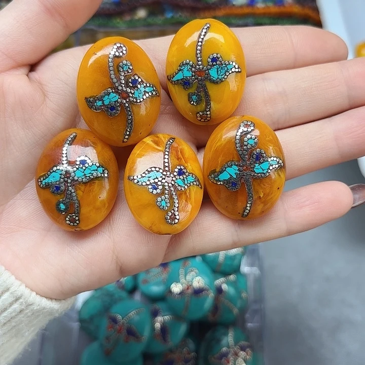 颈饰琉璃20元一颗