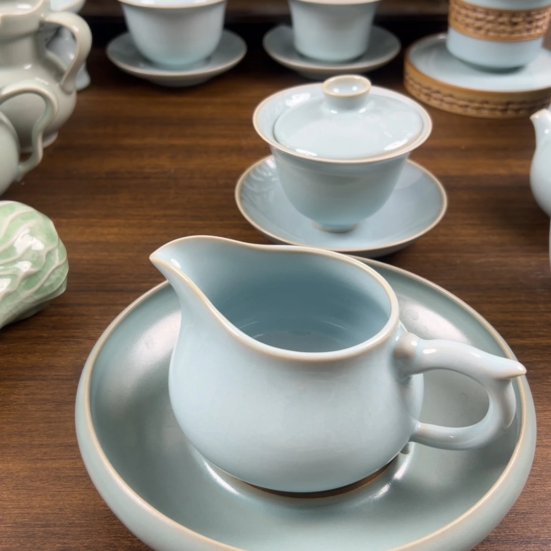 南***雪公道杯瓷仿古釉水壶承。公道杯