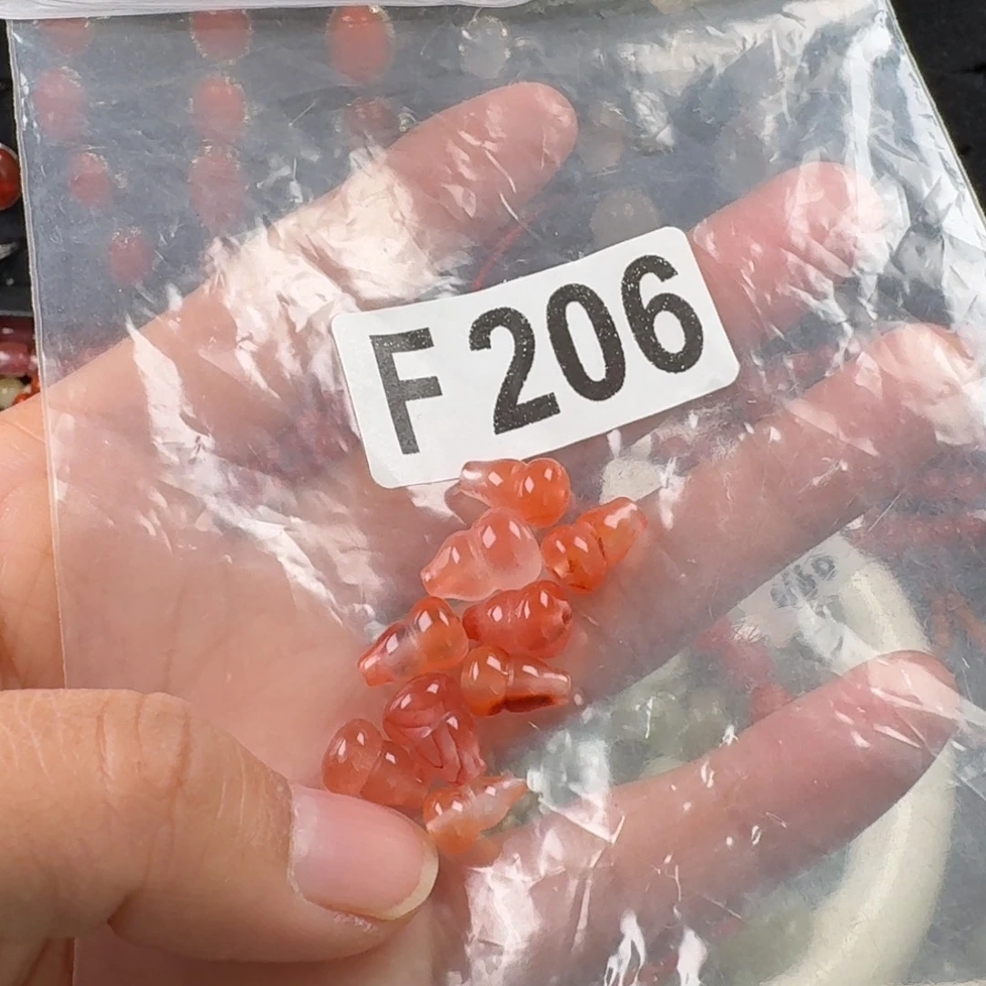 南红玛瑙未镶嵌珠宝奇石