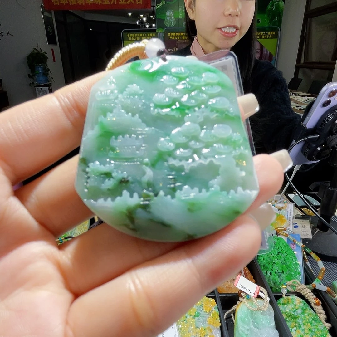 颈饰未镶嵌翡翠一