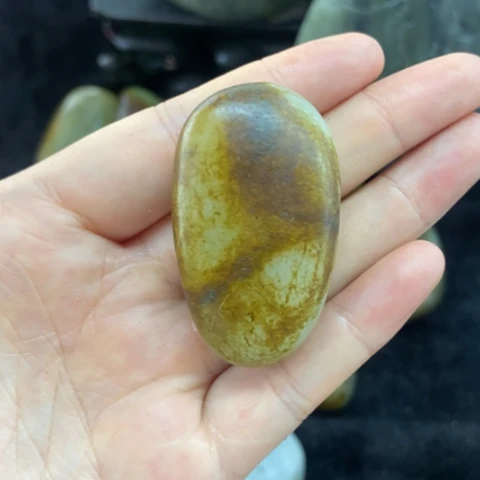 和田玉（糖玉）未镶嵌挂件