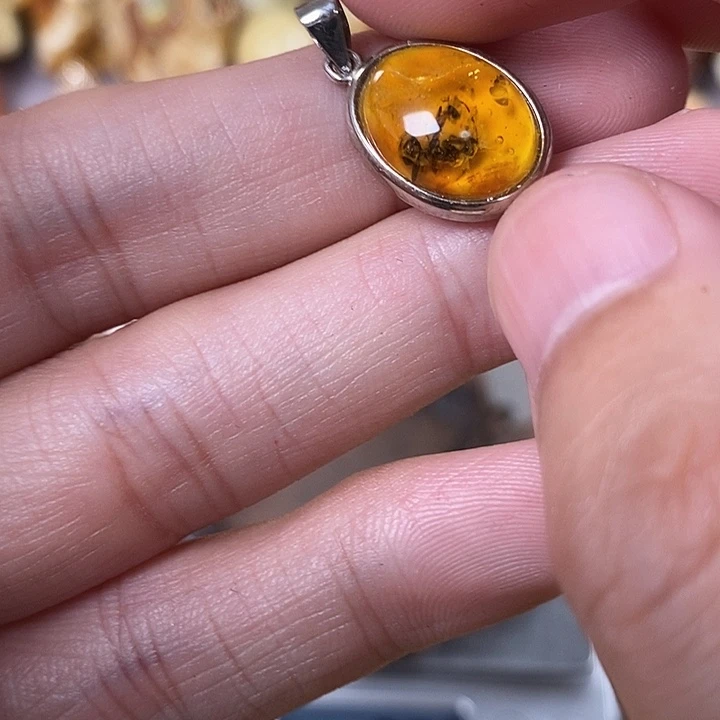 裸石琥珀未镶嵌我